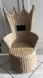 Hele mooie rieten kinderstoel troon met gouden accenten, Ophalen, Zo goed als nieuw, Stoel(en)