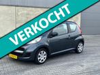 Peugeot 107 1.0-12V Urban Move, Voorwielaandrijving, Euro 5, Gebruikt, 4 stoelen