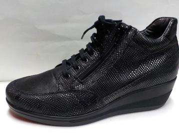 Xsensible zwarte half hoge schoen maat 40 1/2 beschikbaar voor biedingen