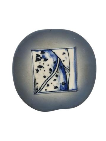 Arabia -  Heljä Liukko-Sundström - wandbordje - 'Talvi'-1992 beschikbaar voor biedingen