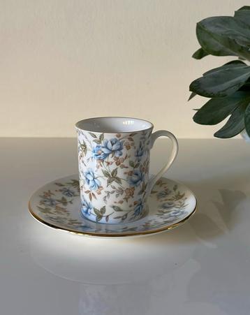 Royal Albert Blue Gown kop en schotel beschikbaar voor biedingen