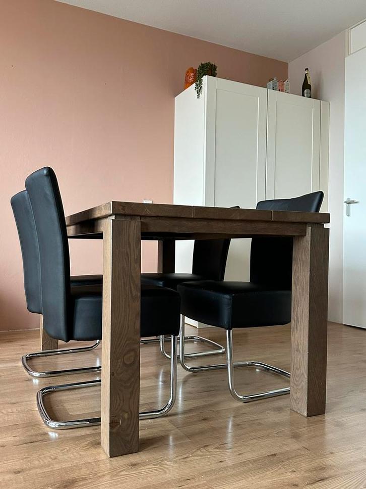 Eettafel met vier stoelen, Huis en Inrichting, Complete eetkamers, Gebruikt, 4 tot 6 stoelen, Ophalen