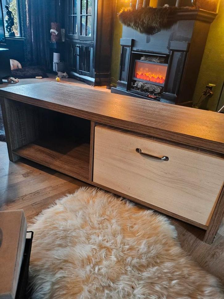 Leuke TV kast - Gratis ophalen Leeuwarden West, Huis en Inrichting, Kasten | Televisiemeubels, Gebruikt, Minder dan 100 cm, 100 tot 150 cm