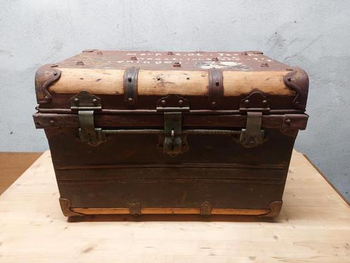 Antieke Hutkoffer - Nederlands-Indië Java, Antiek en Kunst, Curiosa en Brocante, Ophalen of Verzenden
