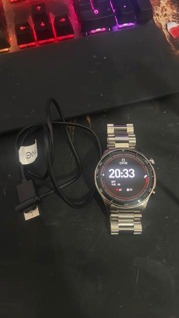 Smartwatch one pro beschikbaar voor biedingen