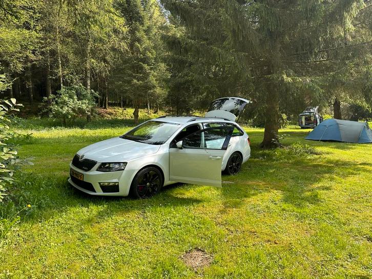 Skoda Octavia 2.0 TSI 162KW DSG 2015 Wit, Auto's, Skoda, Particulier, Octavia, Benzine, C, Hatchback, Automaat, Geïmporteerd, Wit