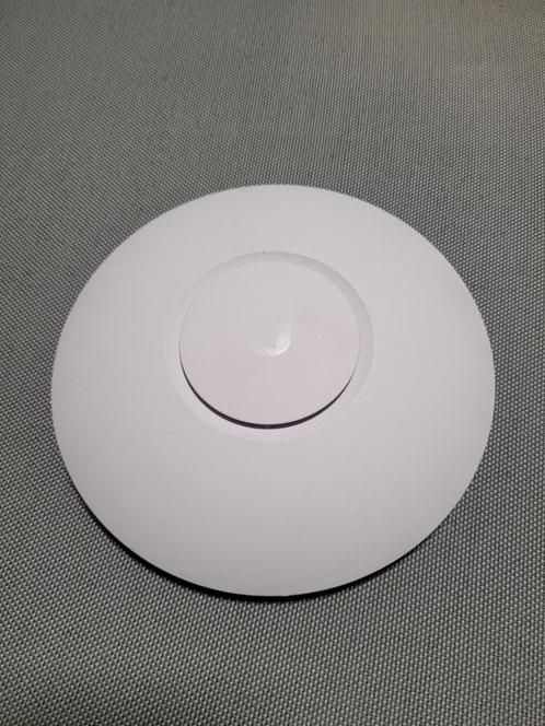 Unifi AP AC Lite - Perfecte WiFi Dekking, Computers en Software, Accesspoints, Gebruikt, Ophalen of Verzenden
