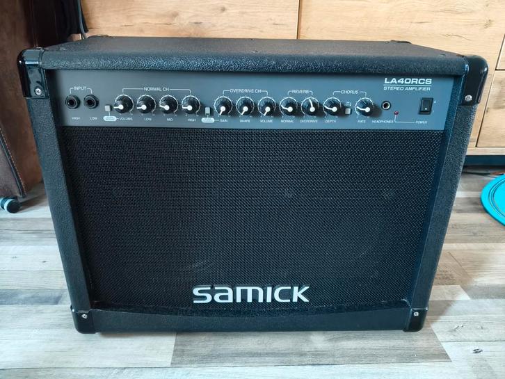 Samick LA40RCS Stereo Gitaarversterker, Muziek en Instrumenten, Versterkers | Bas en Gitaar, Gebruikt, Gitaar, Minder dan 50 watt