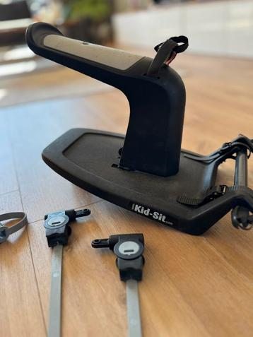 Kid Sit zwart met adapter beschikbaar voor biedingen