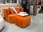 Luxe Velvet Orange Loveseat / Fauteuil 130cm + Poef NIEUW, Huis en Inrichting, Fauteuils, Nieuw, Minder dan 75 cm, Stof, Ophalen of Verzenden