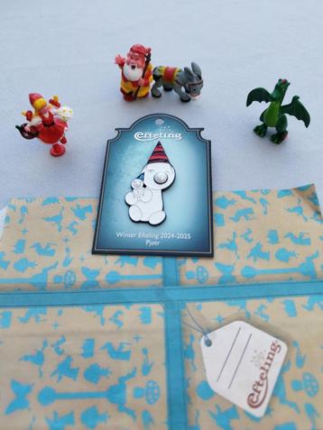 Efteling pin Winter 2024 - 2025 Pjotr met kleine Pjotr beschikbaar voor biedingen