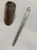 Antieke Zilveren Naairing en rijgnaald tevens oorlepeltje 19, Ophalen of Verzenden