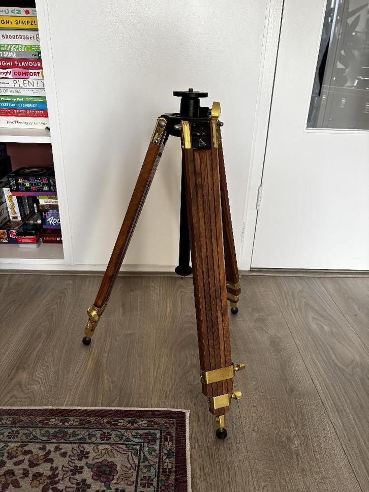 Houten statief Berlebach - Uniek!, Audio, Tv en Foto, Fotografie | Statieven en Balhoofden, Zo goed als nieuw, Driepoot, 175 cm of meer