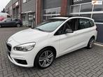 BMW 220i 7p. Gran Tourer LED HUD Pano Navi Camera Keyless, Auto's, BMW, 1998 cc, Gebruikt, Zwart, 7 stoelen