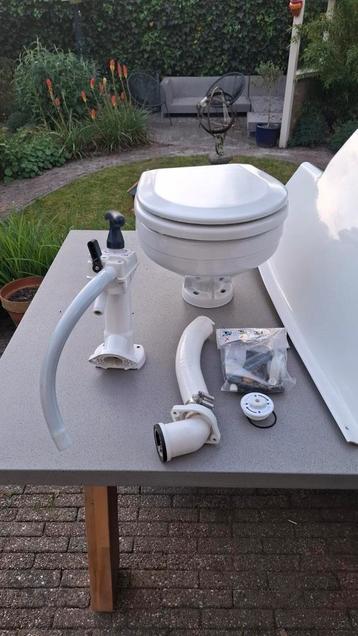 Jabsco toilet beschikbaar voor biedingen