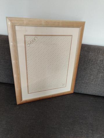 Goudkleurige fotolijst afmeting 47x57 cm. beschikbaar voor biedingen
