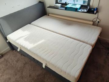 Elektrisch verstelbaar bed, 2-delig beschikbaar voor biedingen