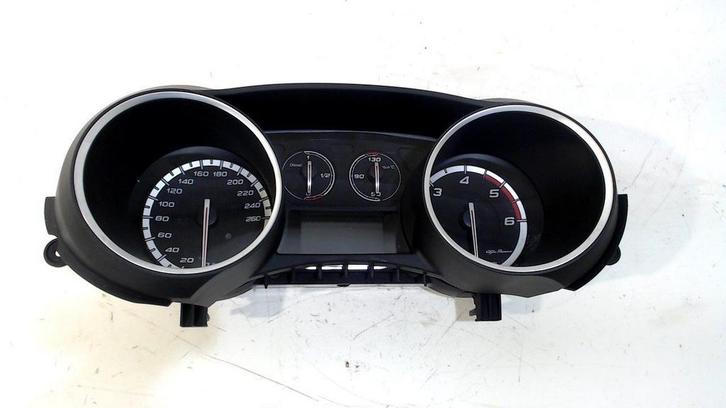 Cockpit Alfa Romeo Giulietta, Auto-onderdelen, Dashboard en Schakelaars, Alfa Romeo, Gebruikt, Herkomst onderdeel bekend, 12 maanden garantie