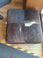 Te koop: Vitage poef koeienvacht bruinig 70x 30 cm, Ophalen of Verzenden, Gebruikt, Rond