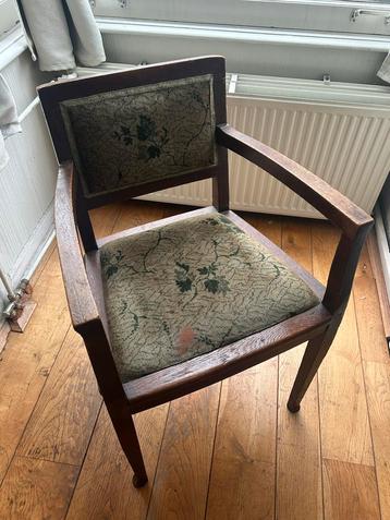Vintage Houten Stoel met Stoffen Bekleding beschikbaar voor biedingen