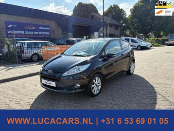 Ford Fiesta 1.6 Ghia 2X SLEUTEL + BOEKJES! NIEUWE APK! beschikbaar voor biedingen