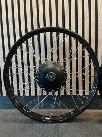 Honda MT5 MT8 Wielen Set zwart (nieuw) 16/19 inch beschikbaar voor biedingen