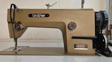 Industriële Brother naaimachine beschikbaar voor biedingen