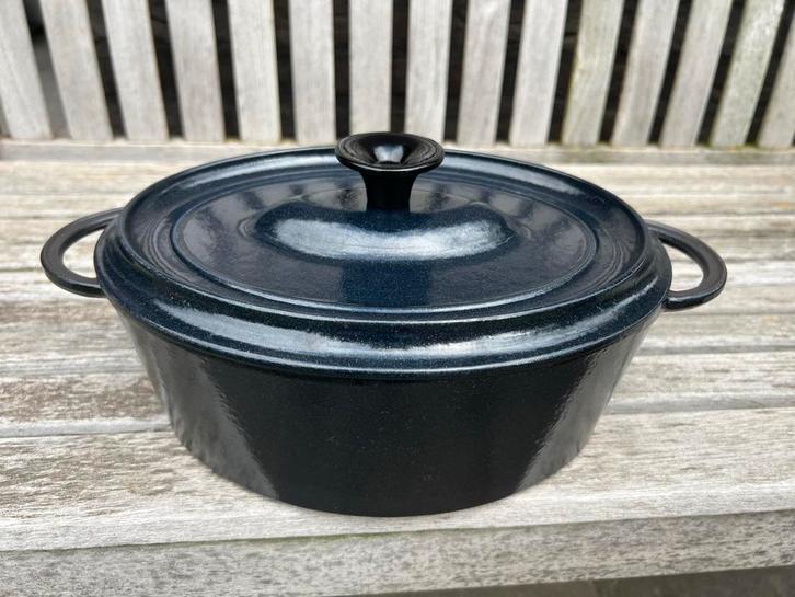 Nomar (Staub) braadpan Ovaal 27cm Midnight Bleu - Zeldzaam!, Huis en Inrichting, Keuken | Potten en Pannen, Zo goed als nieuw
