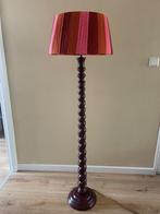 Vintage staande lamp met stoffen kap, Huis en Inrichting, Lampen | Vloerlampen, Ophalen, Zo goed als nieuw, Hout, 150 tot 200 cm