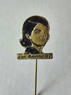 jacky kennedy vintage Speldje, Verzamelen, Speldjes, Pins en Buttons, Ophalen of Verzenden, Gebruikt, Speldje of Pin