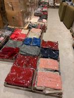 TEAB partij nieuwe sjaals / mutsen (min. 2500) incl. kisten, Kleding | Dames, Mutsen, Sjaals en Handschoenen, Ophalen, Nieuw, Maat 42/44 (L)