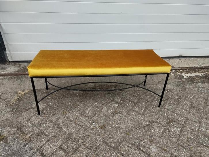 Decoratieve bank smeedijzer, nieuwe bekleding. 110x40 cm., Huis en Inrichting, Banken | Voetenbanken en Poefen, Gebruikt, Minder dan 50 cm