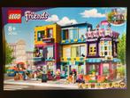 Lego 41704 - Friends Hoofdstraatgebouw, Kinderen en Baby's, Speelgoed | Duplo en Lego, Ophalen of Verzenden, Nieuw, Complete set
