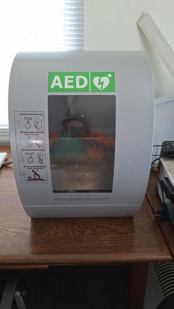 Sixcase AED Buitenkast met Verwarming & Slot beschikbaar voor biedingen