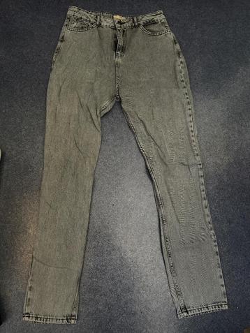 Grijze baggy achtige jeans mt Xl z.g.a.n. beschikbaar voor biedingen