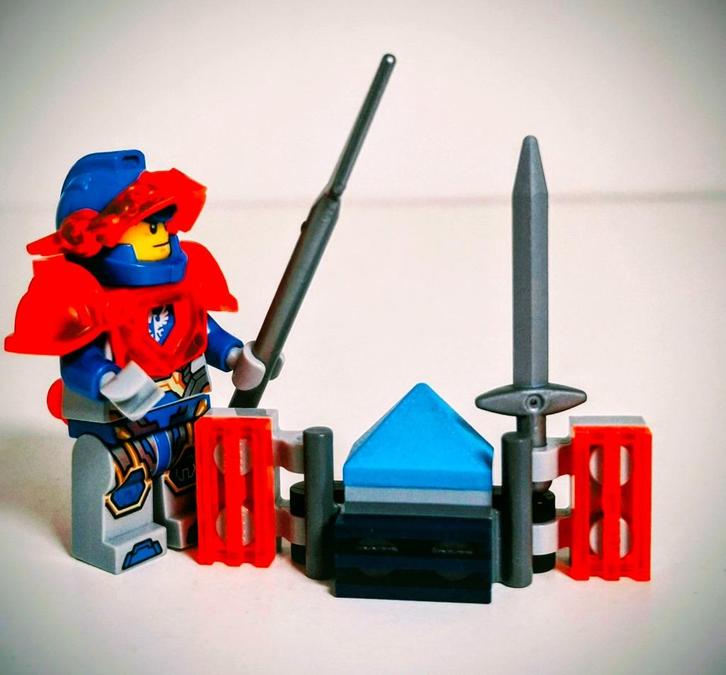 Lego Nexo Knights nr 271712 Knight Clay, Compleet zgan €4,99, Kinderen en Baby's, Speelgoed | Duplo en Lego, Zo goed als nieuw
