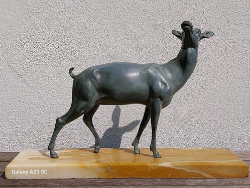 Prachtig Art Deco beeld hert zamac, Antiek en Kunst, Kunst | Beelden en Houtsnijwerken, Ophalen of Verzenden
