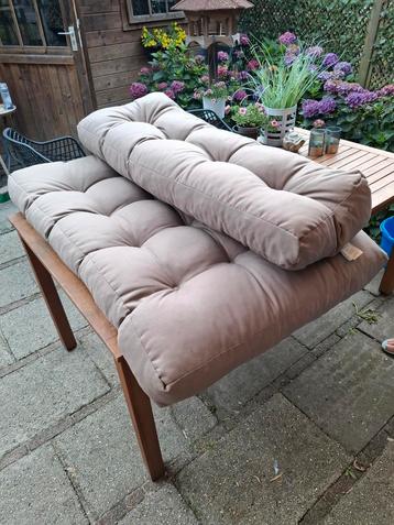 1 set zeer nette taupe palletkussens 15 cm dik. beschikbaar voor biedingen