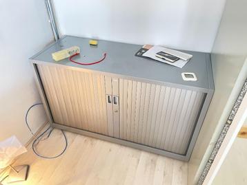 Metalen lage roldeurkast archiefkast met slot. Gispen. beschikbaar voor biedingen