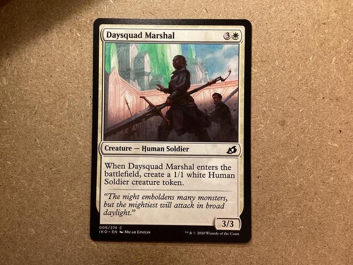 1x Daysquad Marshal [008/274] (Near Mint), Hobby en Vrije tijd, Verzamelkaartspellen | Magic the Gathering, Zo goed als nieuw