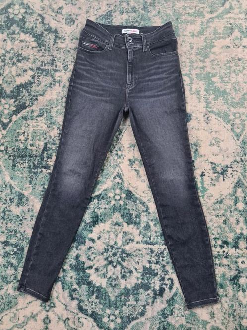 Tommy Hilfiger shape high rise skinny W28 L32 WMN Tulsi2832, Kleding | Dames, Spijkerbroeken en Jeans, Zo goed als nieuw, W28 - W29 (confectie 36)