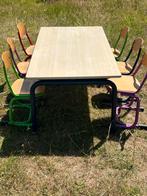 Schoolmeubilair: tafel met stoeltjes. Kinderstoeltjes., Ophalen, Gebruikt