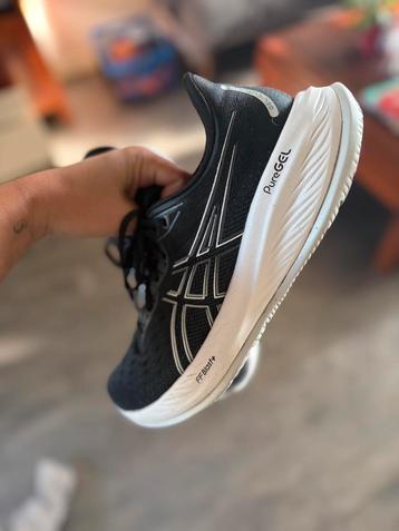 Asics hardloopschoenen dames beschikbaar voor biedingen