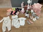 Babypakket: kleding, inbakerdoek, sokjes, mobiel, badcapes, Maat 56, Ophalen of Verzenden, Zo goed als nieuw