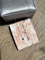 Minitials ketting ‘S’ witgoud ZGAN, Sieraden, Tassen en Uiterlijk, Kettingen, Met hanger, Wit, Ophalen of Verzenden, Zo goed als nieuw