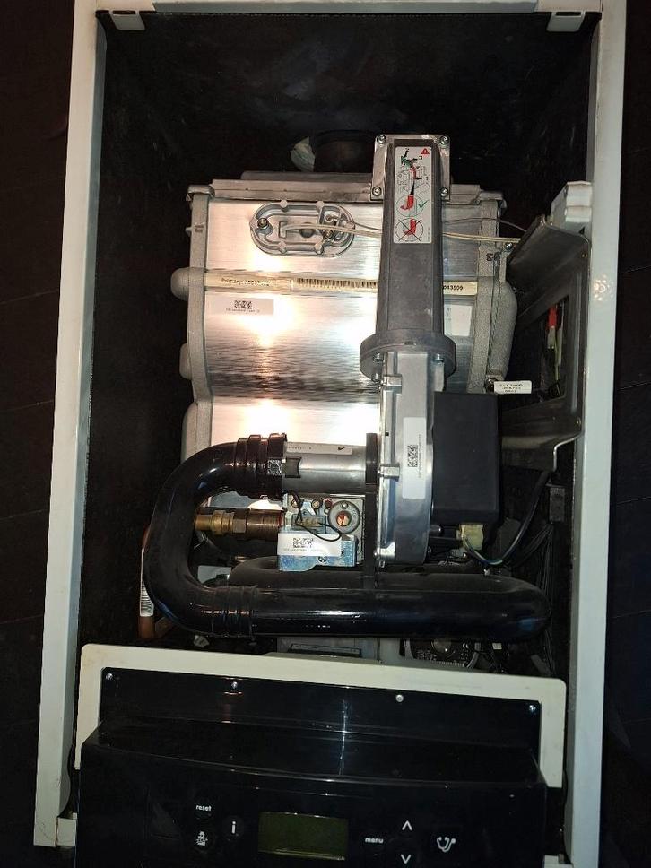 Nefit slimline ketel, Doe-het-zelf en Verbouw, Verwarming en Radiatoren, Gebruikt, Cv-ketel of Combi-ketel, 30 tot 80 cm, Minder dan 60 cm