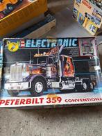 bouwdoos Peterbilt 359 Convent. Electronic 1/25 Revell 8035, Hobby en Vrije tijd, Modelbouw | Auto's en Voertuigen, Italeri, 1:32 tot 1:50