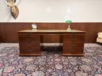 Klassiek Engels Chesterfiel Bureau, Antiek en Kunst, Ophalen