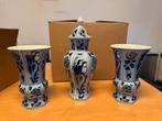 Bareuther Bavaria porselein set 3 vazen blauw/wit, Blauw, Aardewerk of Porselein, Ophalen of Verzenden, Zo goed als nieuw