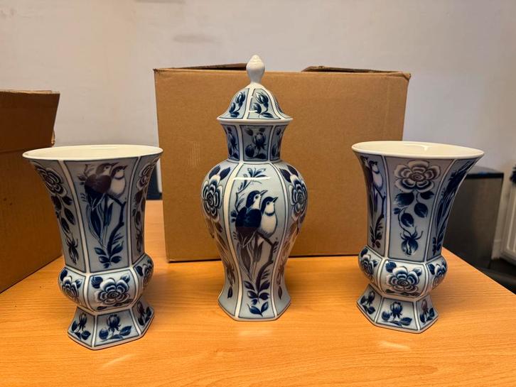 Bareuther Bavaria porselein set 3 vazen blauw/wit, Huis en Inrichting, Woonaccessoires | Vazen, Zo goed als nieuw, Blauw, Minder dan 50 cm